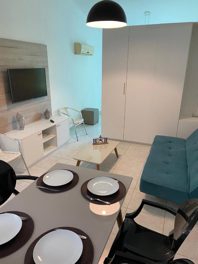 Flat Apartment *